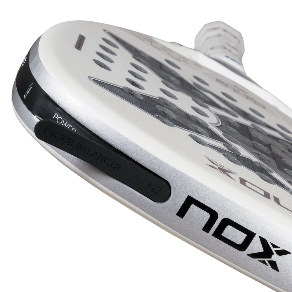 Pala de Padel Nox AT10 Genius Attack 12K Alum XTREM 2026 + Tarro de pelotas +Overgrip + Protector