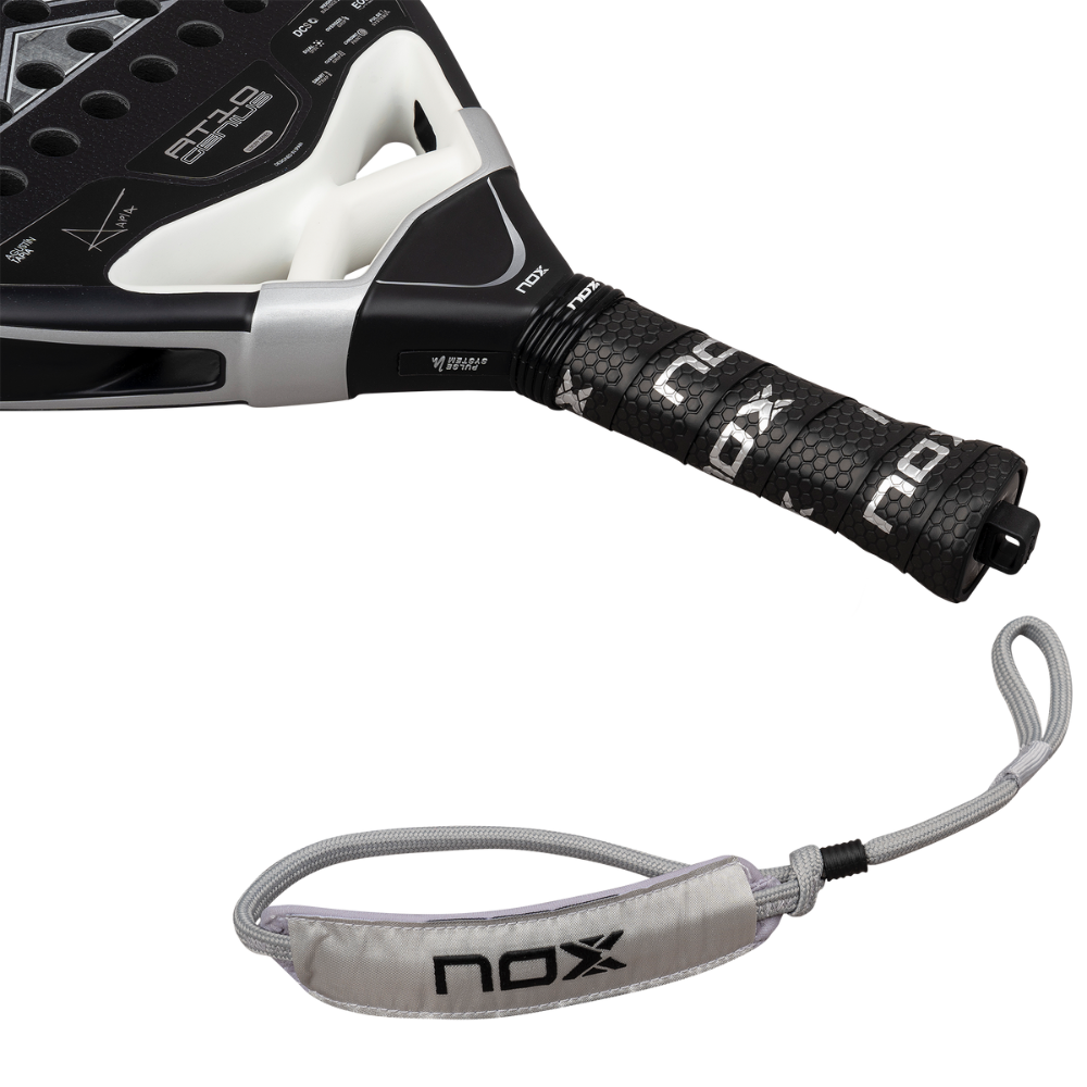 Pala de Padel Nox AT10 Genius Attack 18K Alum 2026 + Tarro de pelotas +Overgrip + Protector