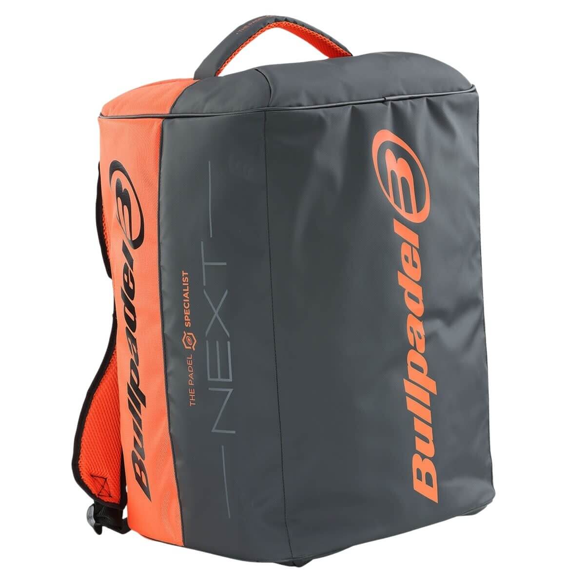 Bolso Bullpadel Next Back Negro Naranja BPB 22224 - Sur SportsBolsos y Mochilas