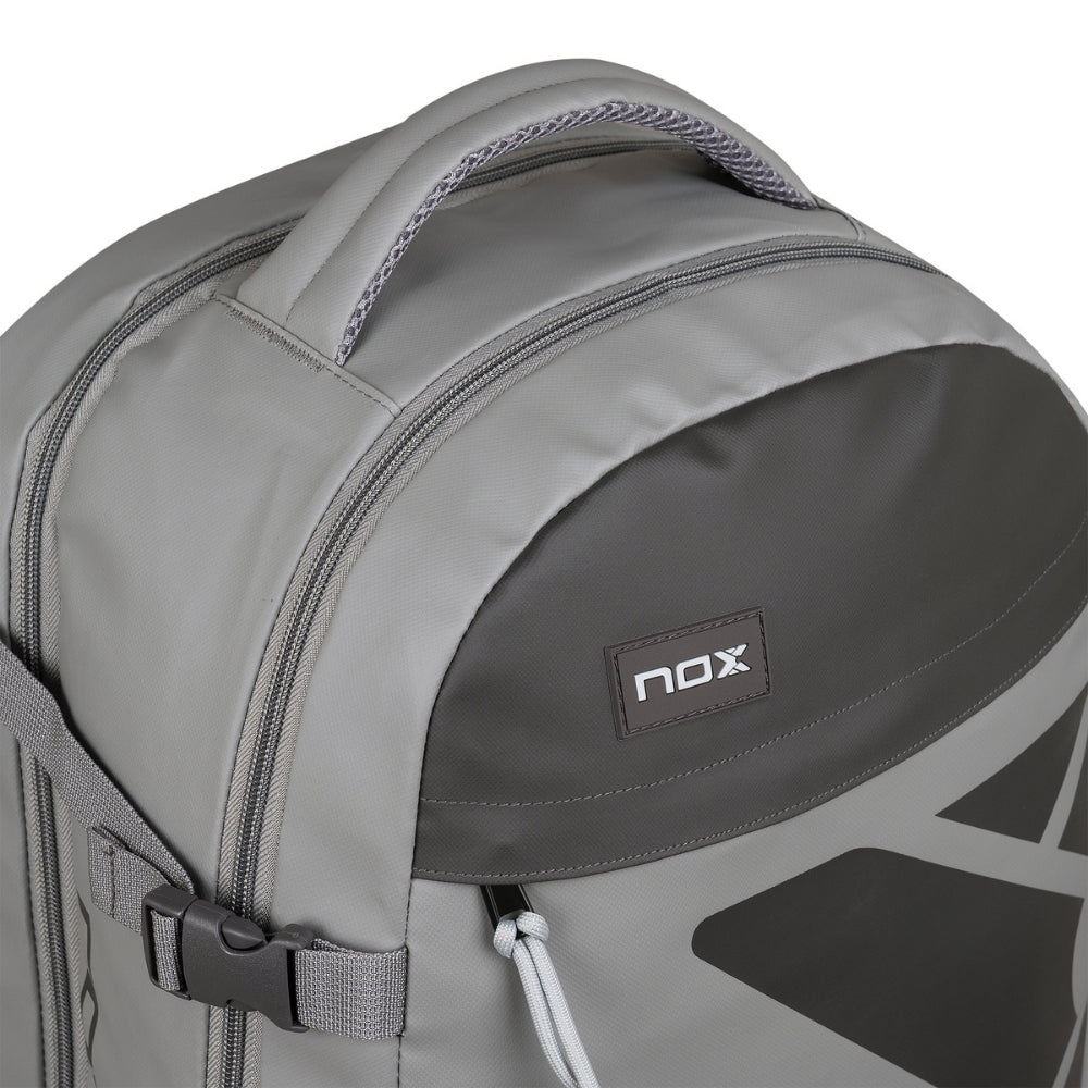 Mochila Nox AT10 Team Grey 2024/2025 - Sur SportsBolsos y Mochilas