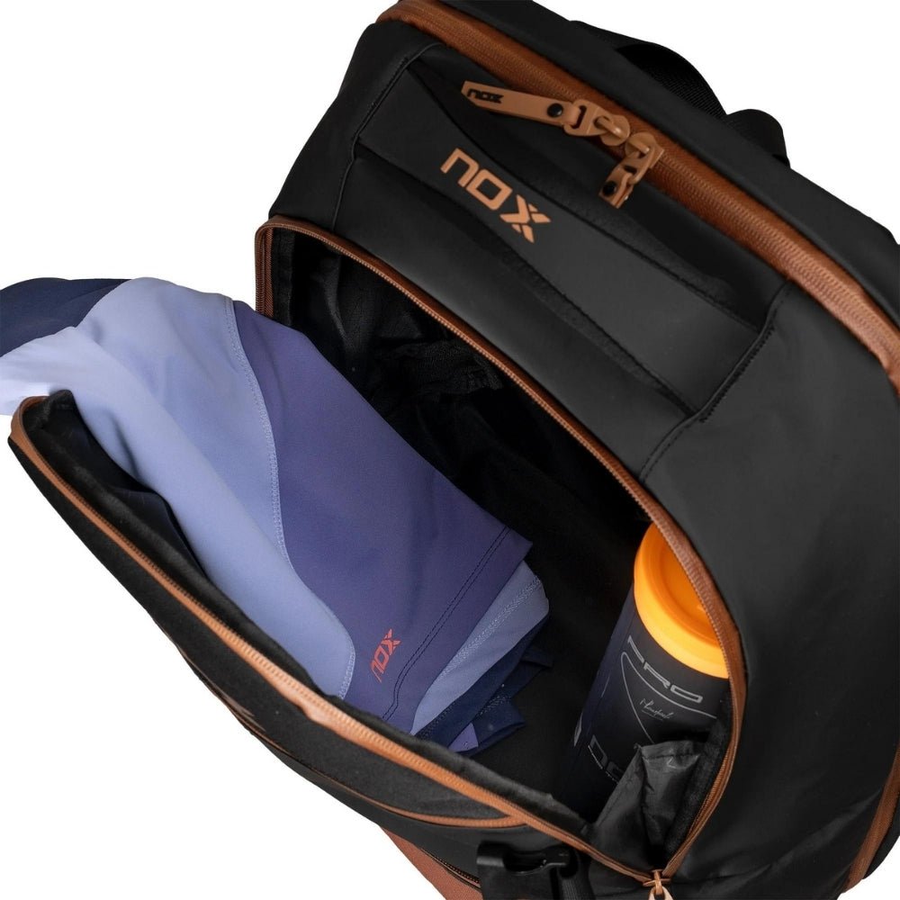 Mochila Nox Open Series Black/Brown 2024/2025 - Sur SportsBolsos y Mochilas
