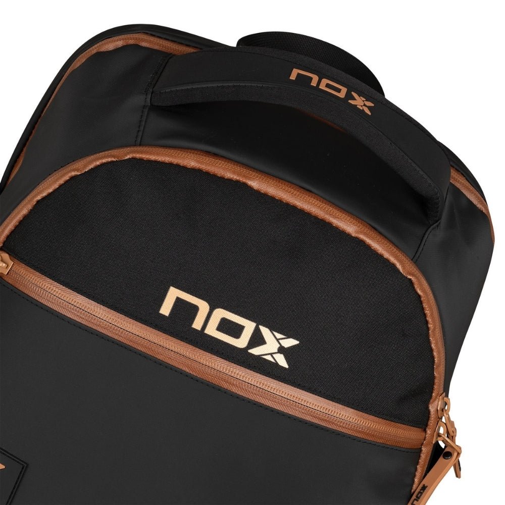 Mochila Nox Open Series Black/Brown 2024/2025 - Sur SportsBolsos y Mochilas