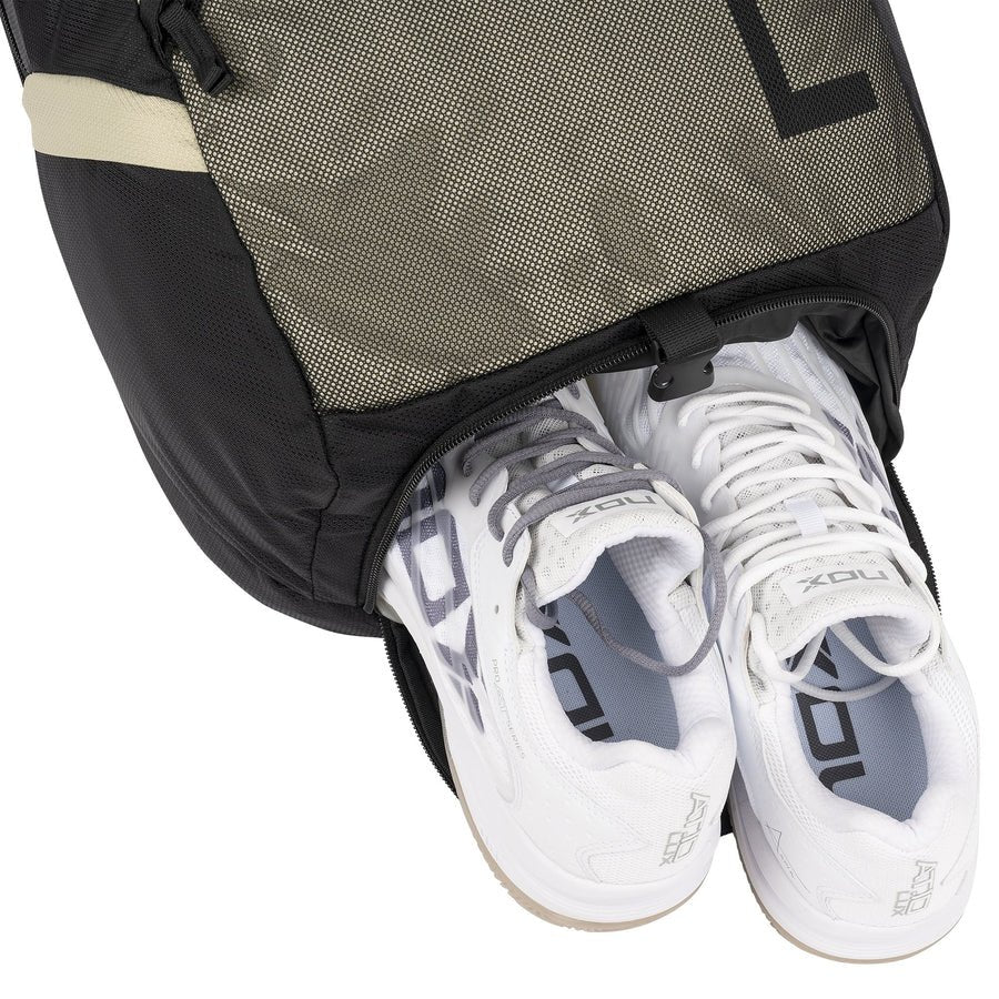 Mochila Nox Street Black Light Grey - Sur SportsBolsos y Mochilas