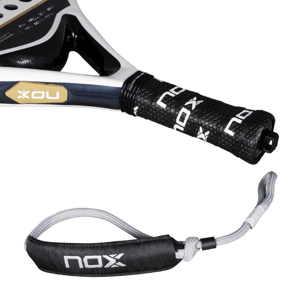 Pala de Padel Equation 2025 + Tarro de pelotas +Overgrip + Protector - Sur SportsPalas