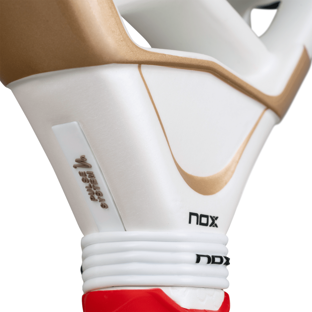 Pala de Padel Nox AT10 Genius 12K Alum XTREM 2026 + Tarro de pelotas +Overgrip + Protector - Sur SportsPalas