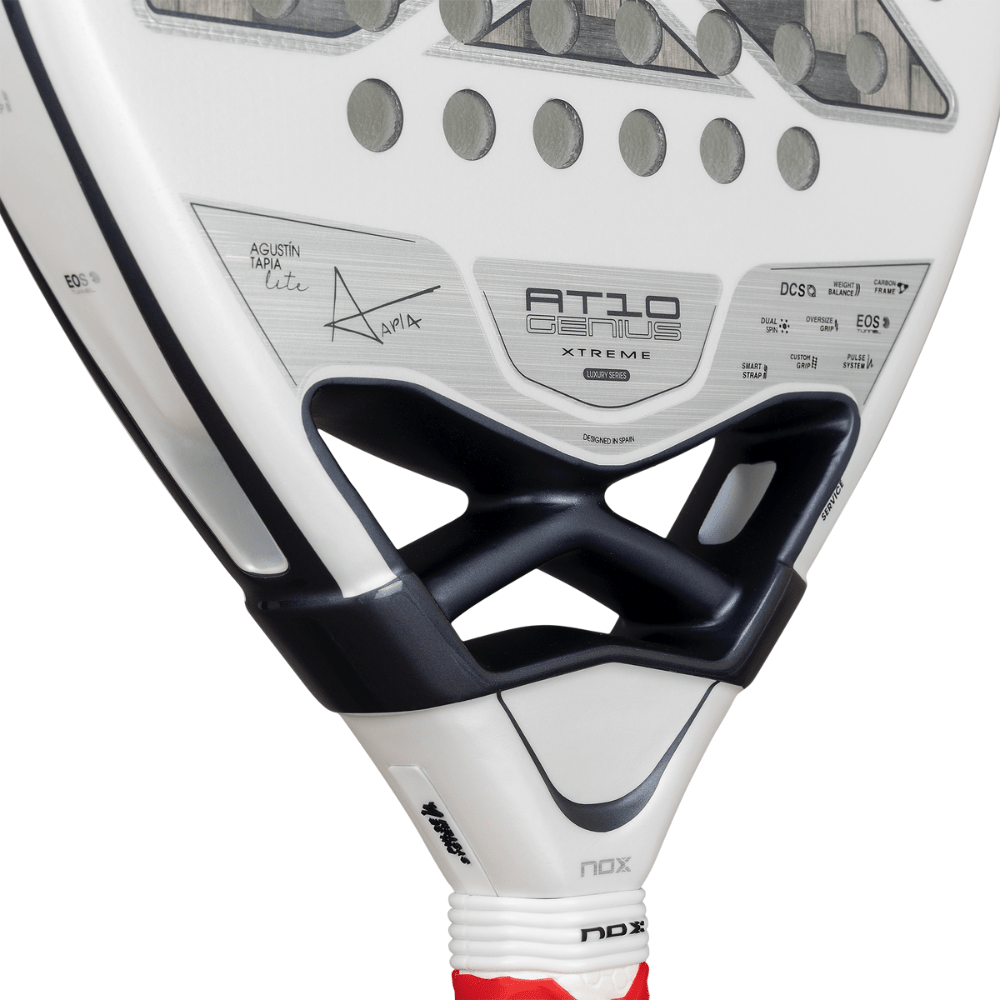 Pala de Padel Nox AT10 Genius 12K Alum XTREM Lite 2026 + Tarro de pelotas +Overgrip + Protector - Sur SportsPalas