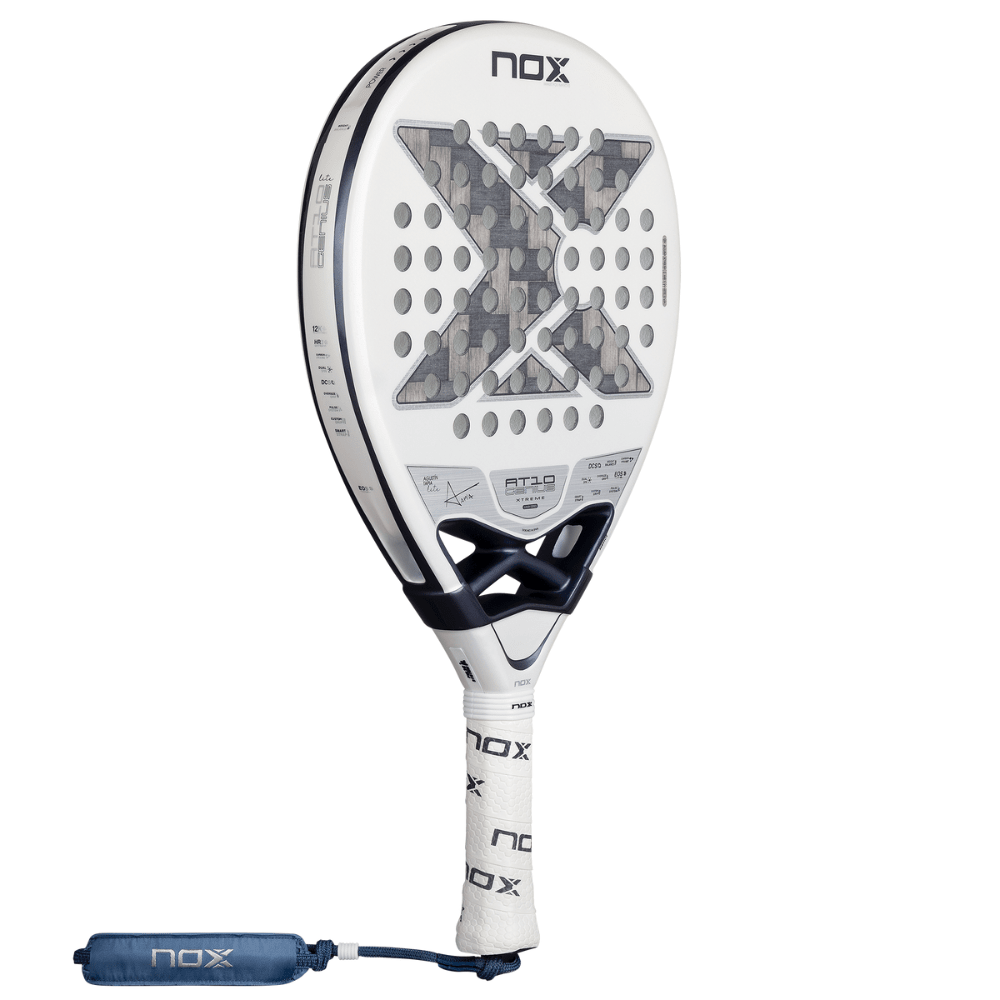 Pala de Padel Nox AT10 Genius 12K Alum XTREM Lite 2026 + Tarro de pelotas +Overgrip + Protector - Sur SportsPalas