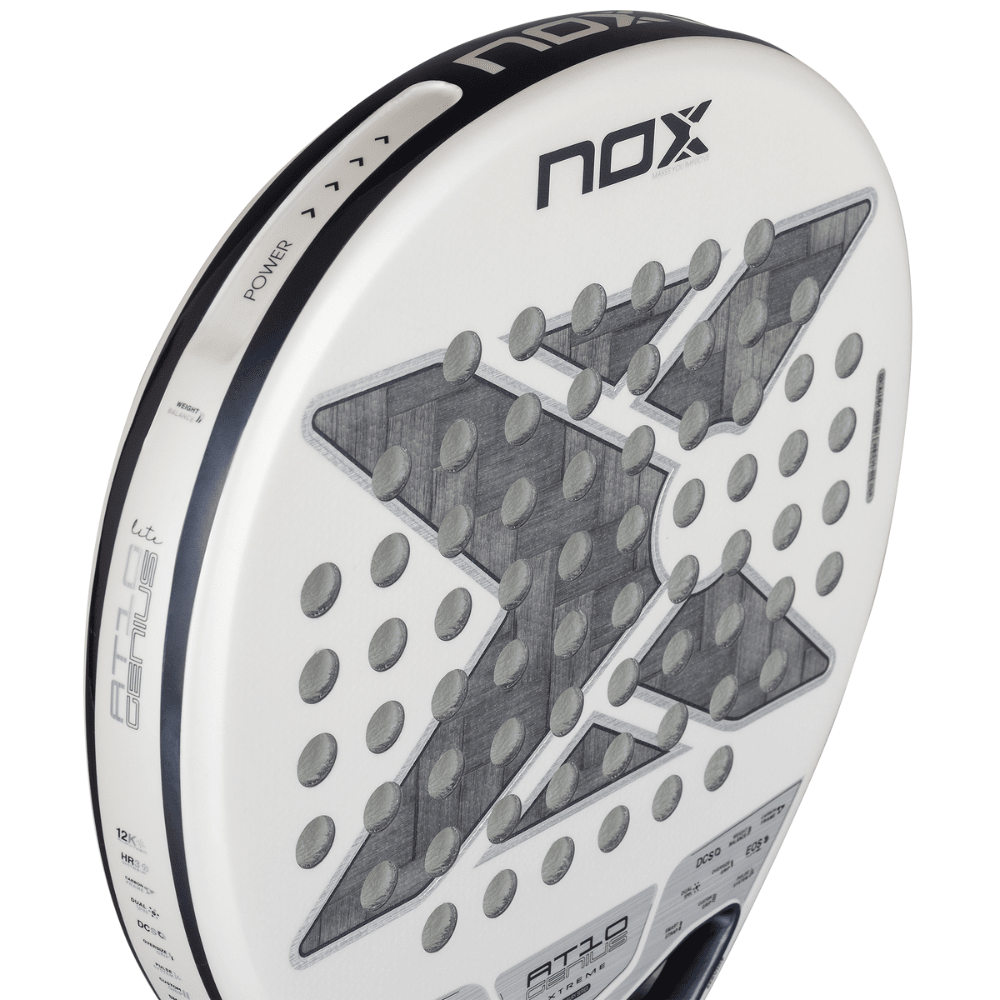 Pala de Padel Nox AT10 Genius 12K Alum XTREM Lite 2026 + Tarro de pelotas +Overgrip + Protector - Sur SportsPalas