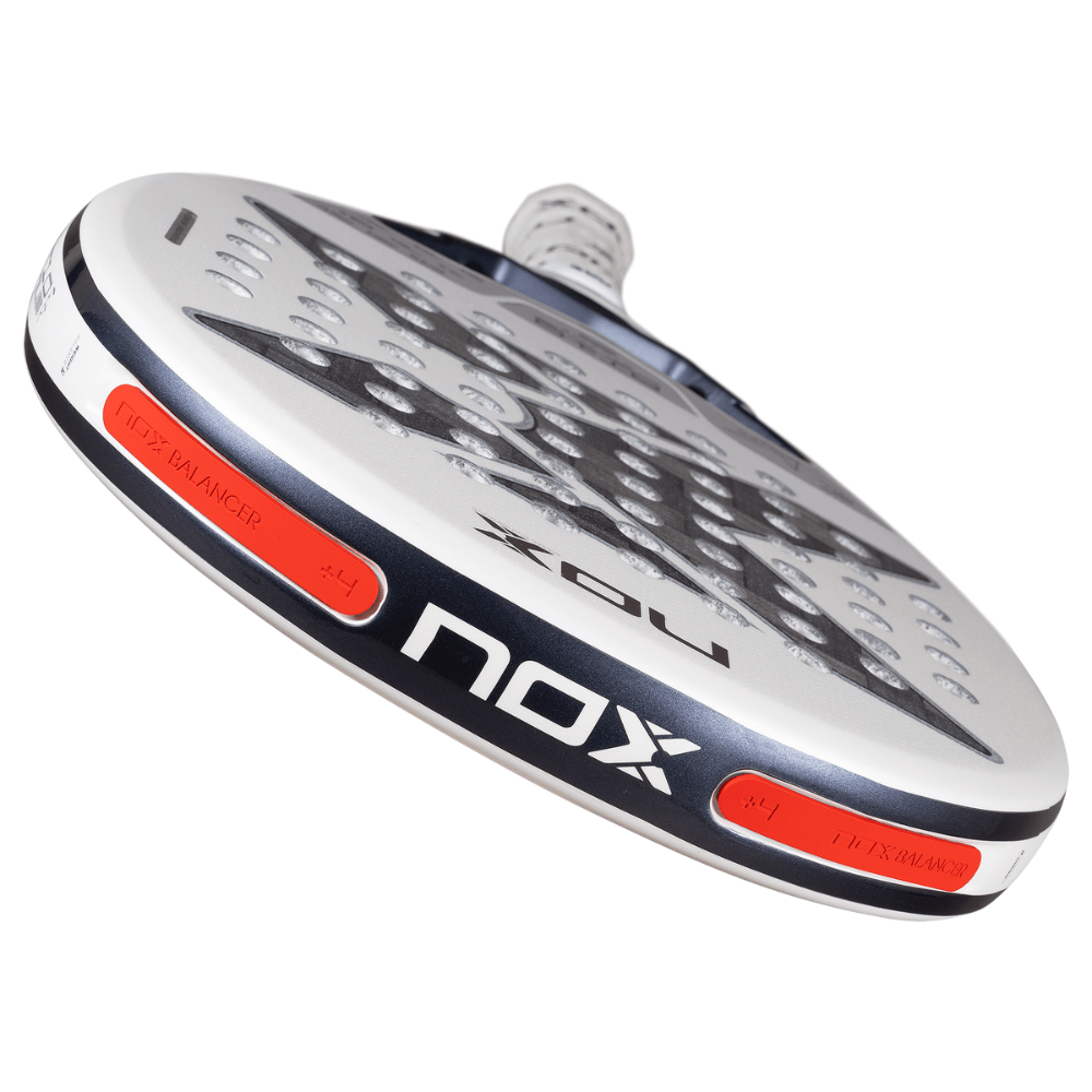 Pala de Padel Nox AT10 Genius 12K Alum XTREM Lite 2026 + Tarro de pelotas +Overgrip + Protector - Sur SportsPalas