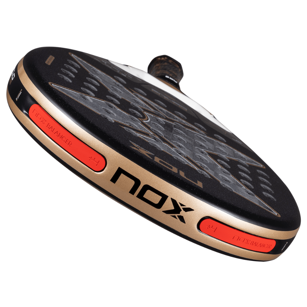 Pala de Padel Nox AT10 Genius 18K Alum 2026 + Tarro de pelotas +Overgrip + Protector - Sur SportsPalas