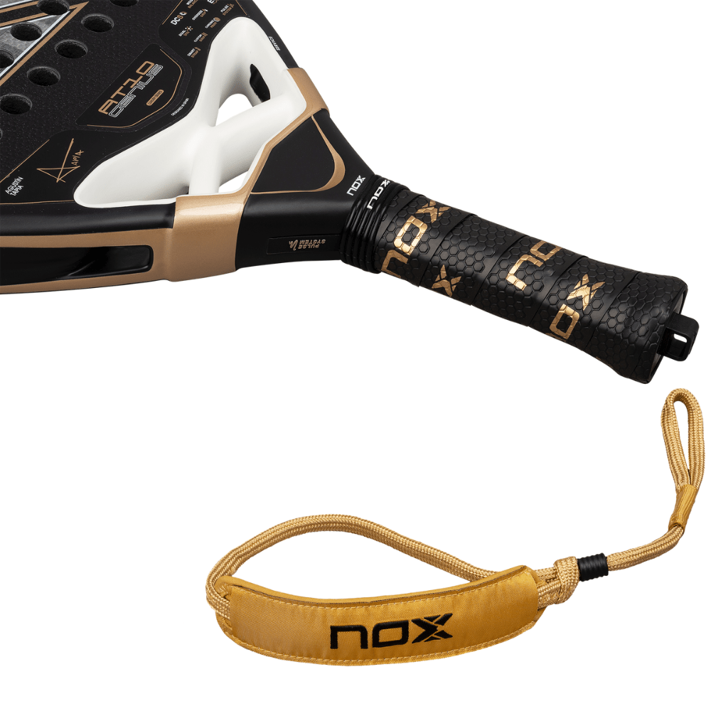 Pala de Padel Nox AT10 Genius 18K Alum 2026 + Tarro de pelotas +Overgrip + Protector - Sur SportsPalas