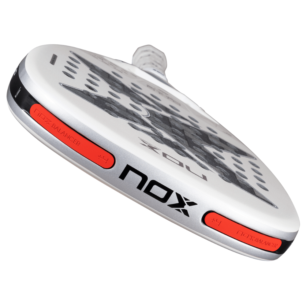 Pala de Padel Nox AT10 Genius Attack 12K Alum XTREM 2026 + Tarro de pelotas +Overgrip + Protector - Sur SportsPalas