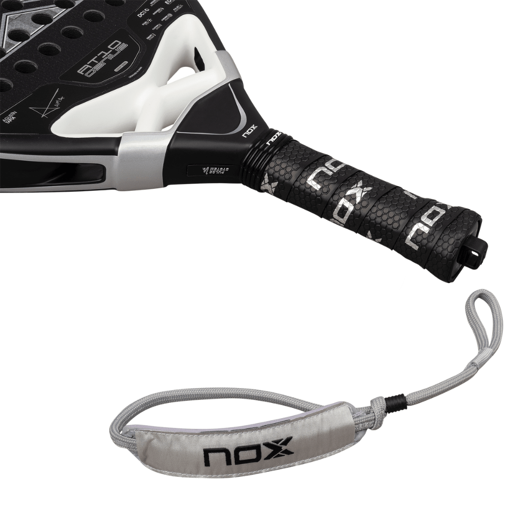 Pala de Padel Nox AT10 Genius Attack 18K Alum 2026 + Tarro de pelotas +Overgrip + Protector - Sur SportsPalas