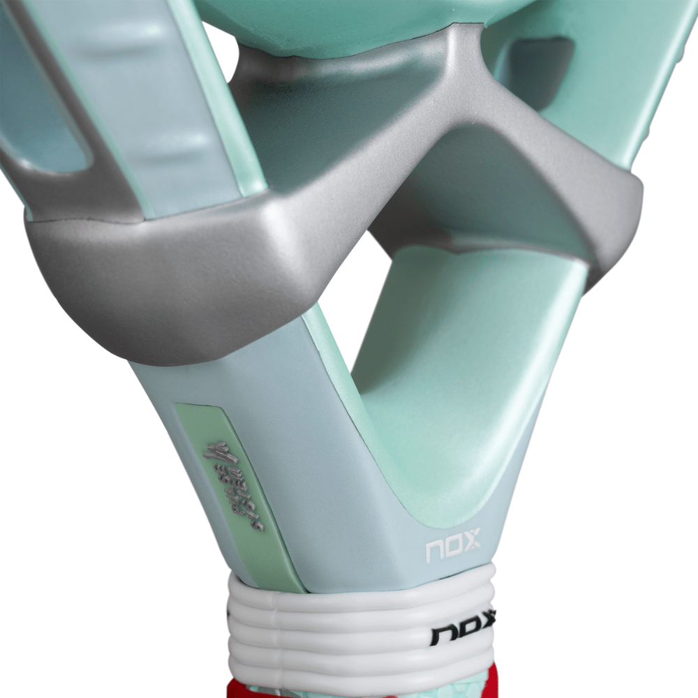 Pala de Padel Nox Ventus Hybrid 12K Lite 2026 + Tarro de pelotas +Overgrip + Protector - Sur SportsPalas
