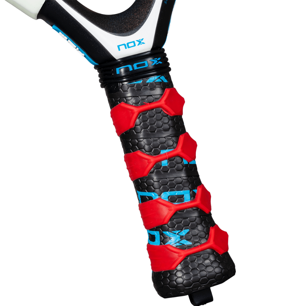 Pala de Padel Tl10 Quantum 12K by Tino Libaak 2025 + Tarro de pelotas +Overgrip + Protector - Sur SportsPalas