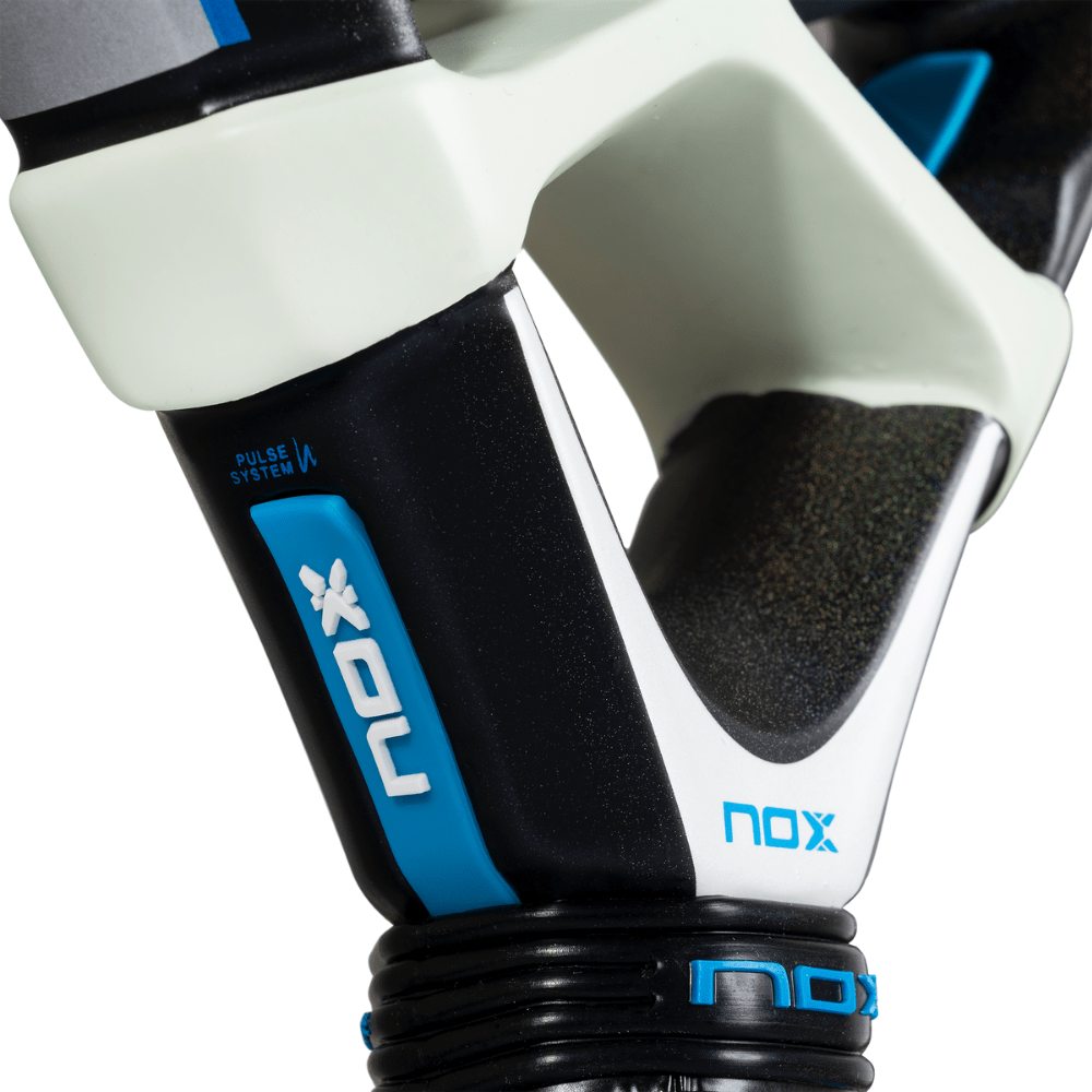 Pala de Padel Tl10 Quantum 12K by Tino Libaak 2025 + Tarro de pelotas +Overgrip + Protector - Sur SportsPalas