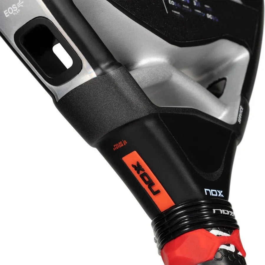 Pala Padel Nox AT10 Genius Attack By Agustin Tapia (360 - 375gr) 2024+Tarro de pelotas+Overgrip+Protector+Funda - Sur SportsPalas