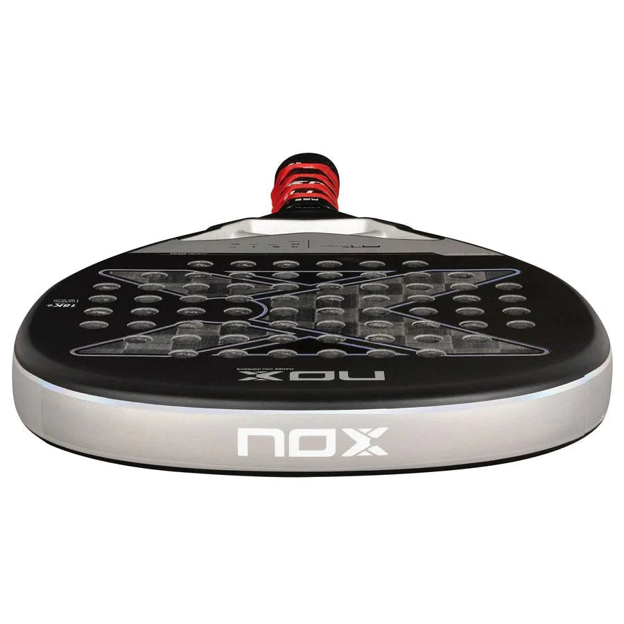 Pala Padel Nox AT10 Genius Attack By Agustin Tapia (360 - 375gr) 2024+Tarro de pelotas+Overgrip+Protector+Funda - Sur SportsPalas