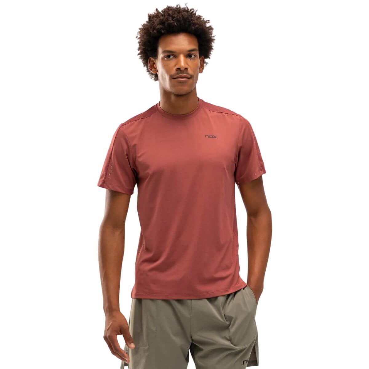 Polera Nox Hombre Pro Regular Marrón 2023/24 - Sur SportsVestuario