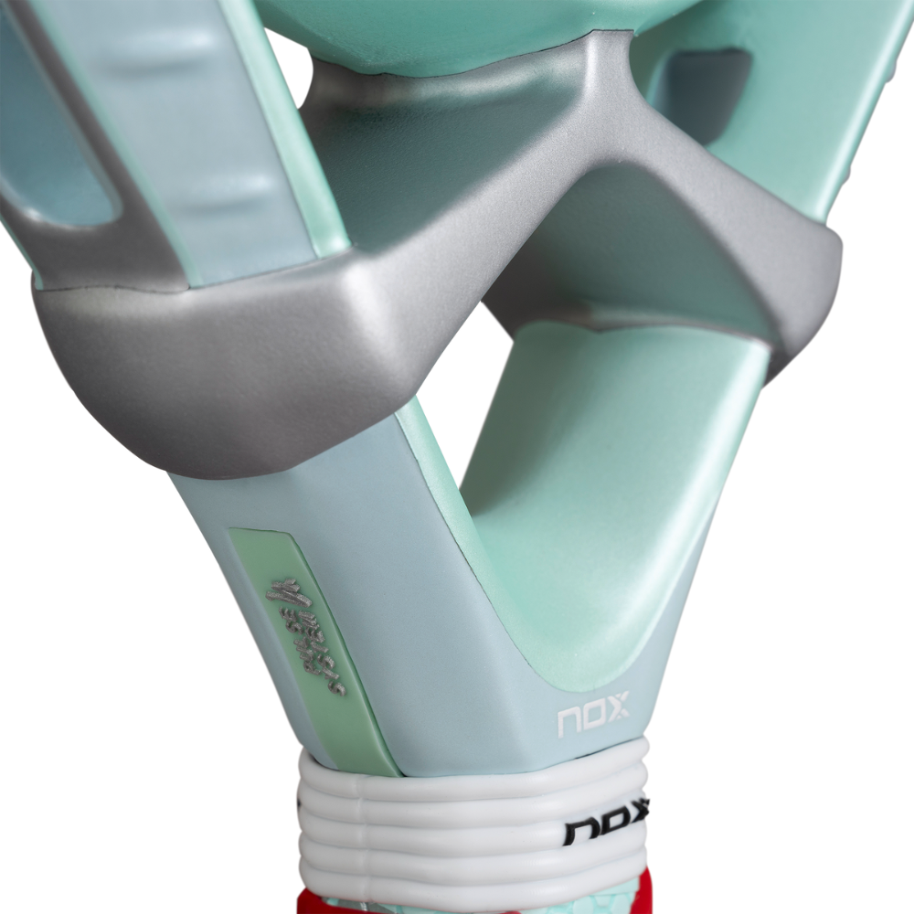 Pala de Padel Nox Ventus Hybrid 12K Lite 2026 + Tarro de pelotas +Overgrip + Protector